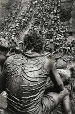 ©Sebastiao-Salgado-Gold-mine-serra-pelada-para-Brazil-1986.jpg