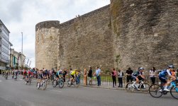 Ciclistas-Vuelta24-Lugo (12).jpg